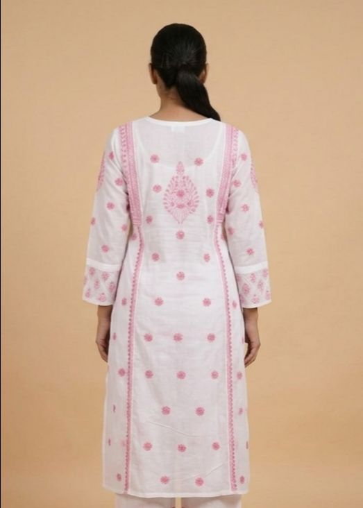 Chikankari Kurta Set by Bel Boota view 2