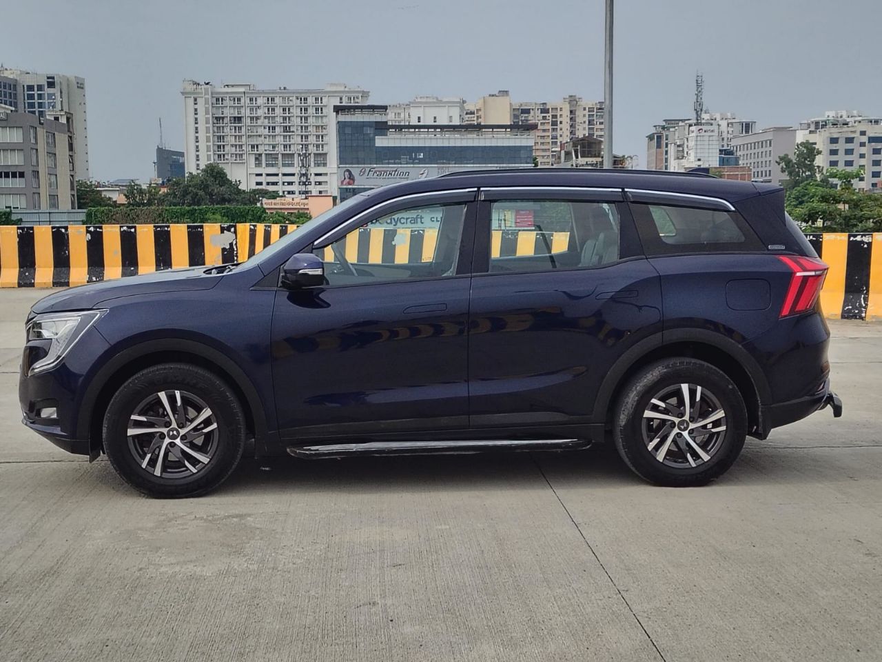 Mahindra XUV700 view 6