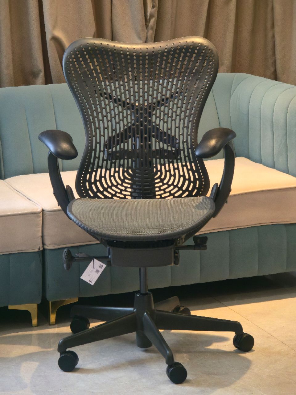 Herman Miller Mirra (Slate Black) view 2