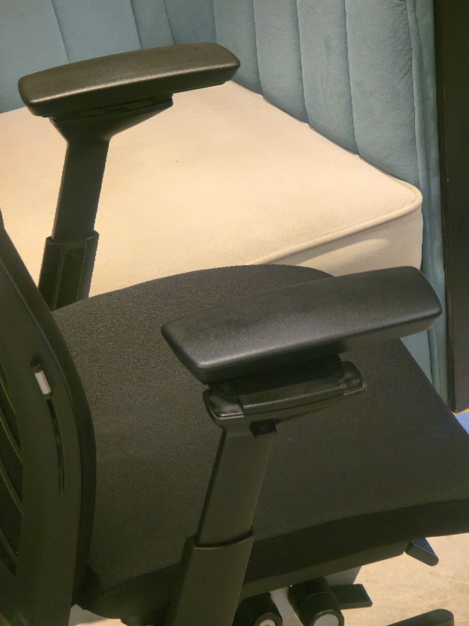 Steelcase Think V2 view 6