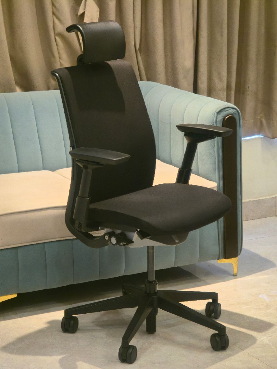 Steelcase Think V2