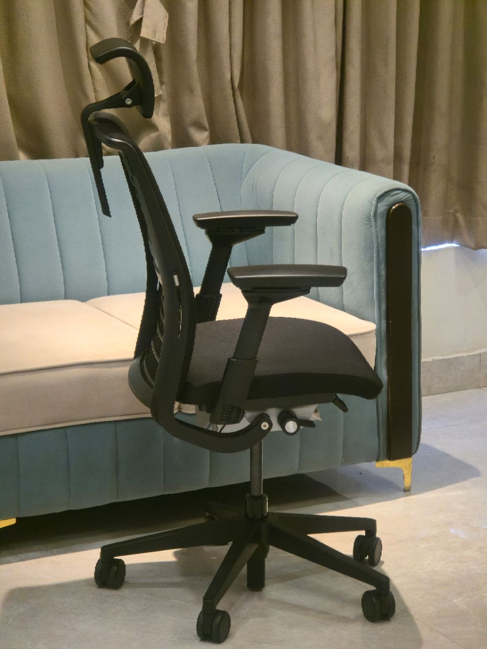 Steelcase Think V2 view 3