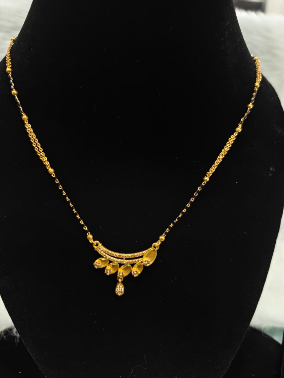 Mangalsutra 001 view 2