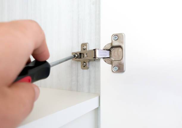 Cupboard Hinge Repair / Replacement