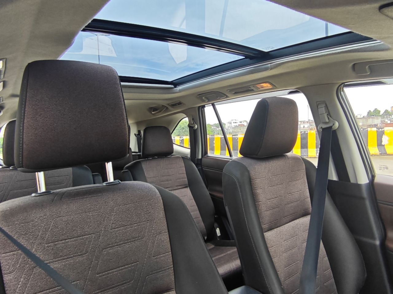 Toyota Innova Hycross Hybrid VX 2025 view 10