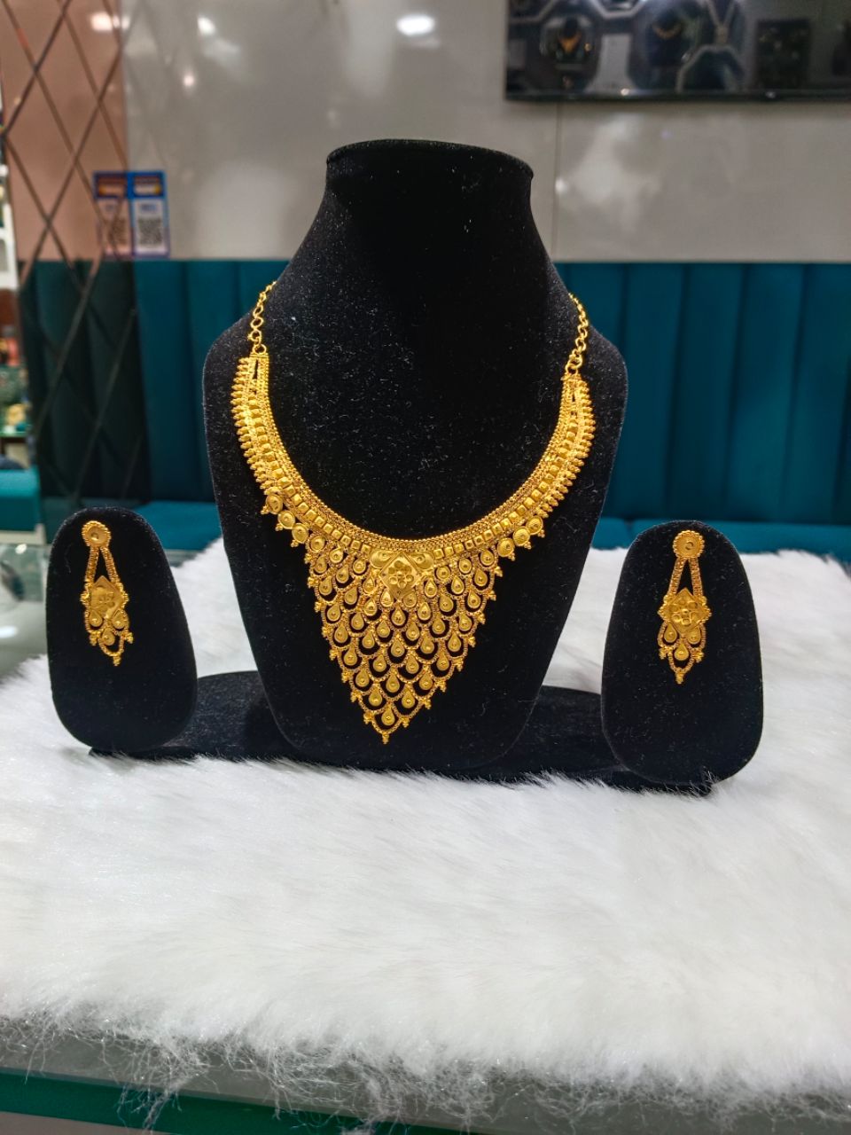Gold Plated Necklace Set 006 view 2