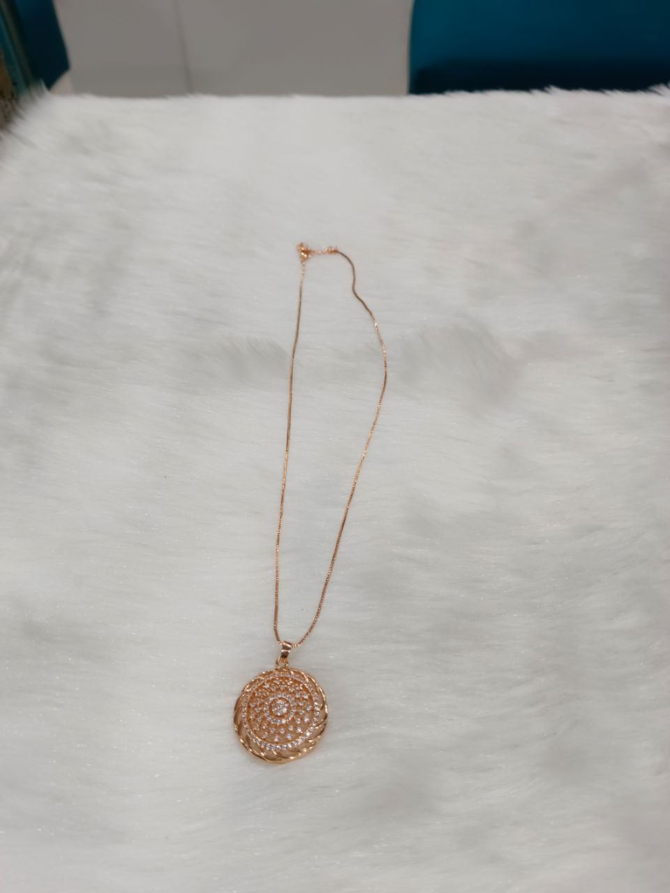 Elegant Pendant Set In Rose Gold 5 view 2
