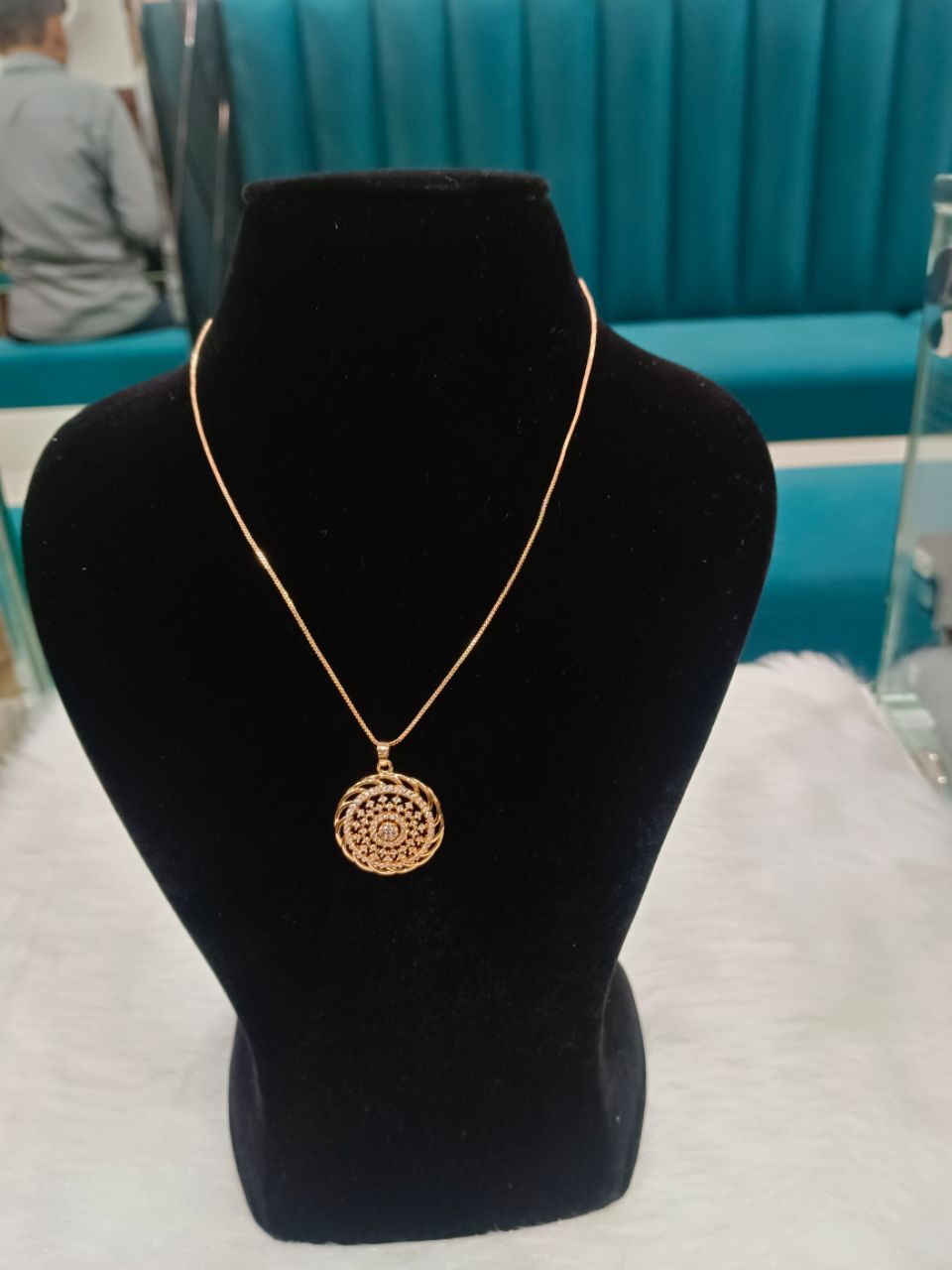 Elegant Pendant Set In Rose Gold 5 view 4