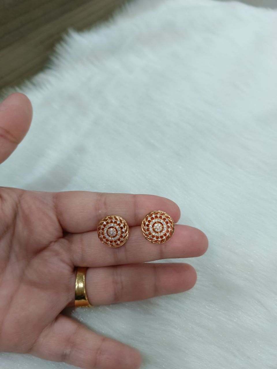 Earrings In Rose Gold 45 view 2