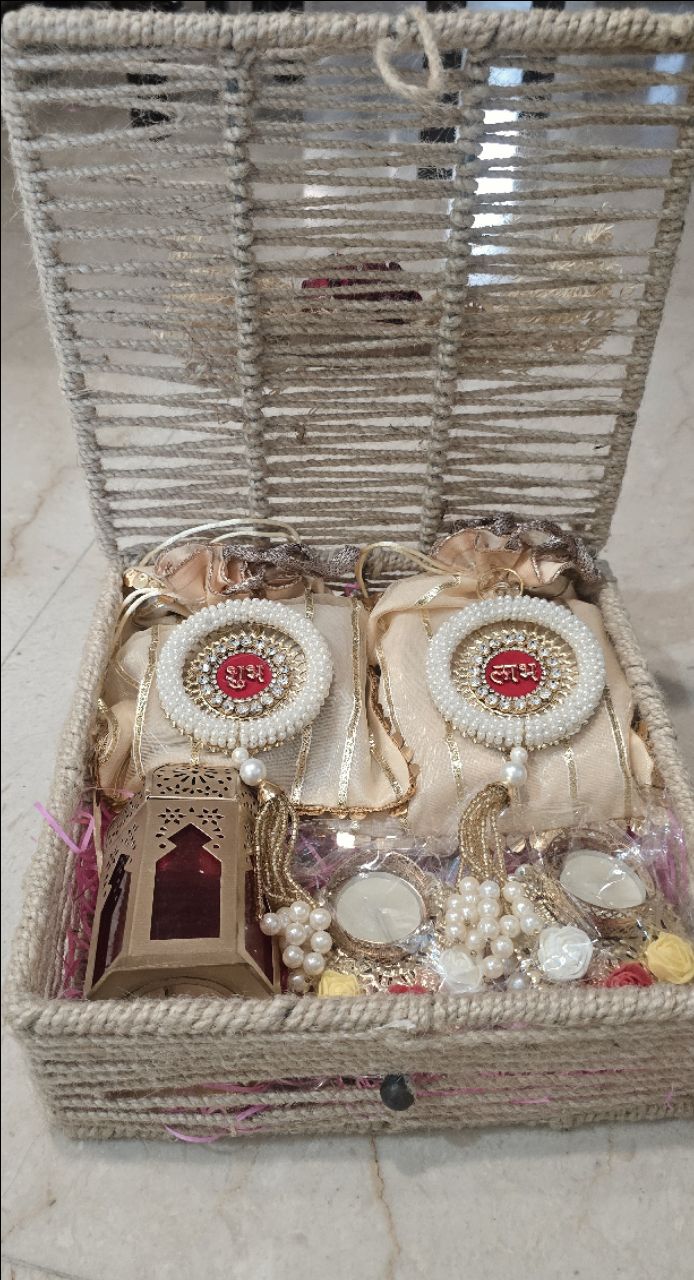 Tradition Gift Box view 2