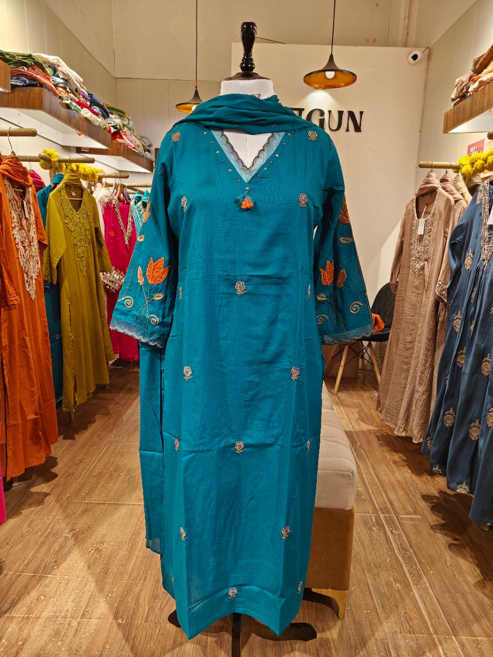 L Deep teal cotton kurta set with floral embroidery view 3