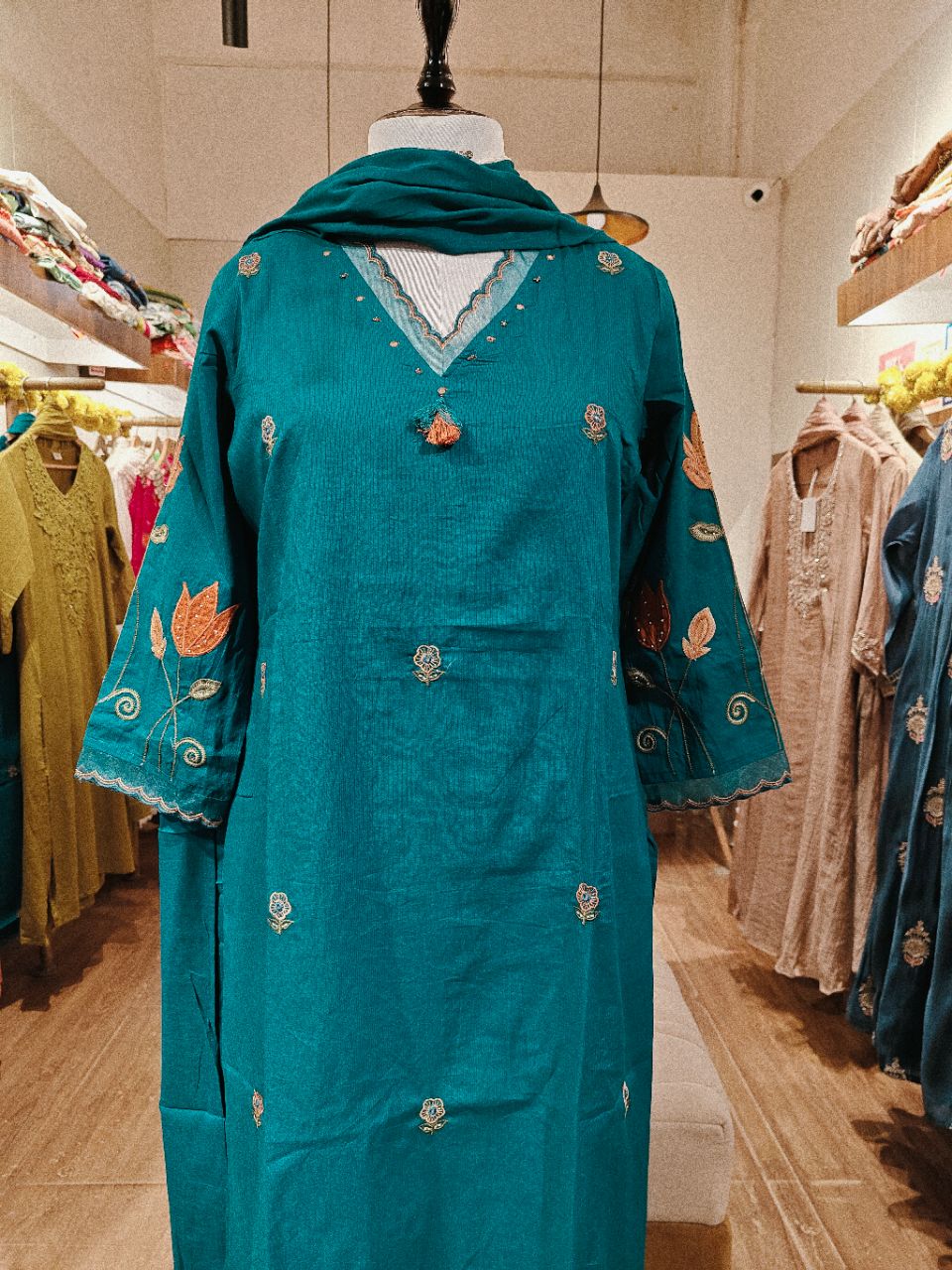 L Deep teal cotton kurta set with floral embroidery view 4