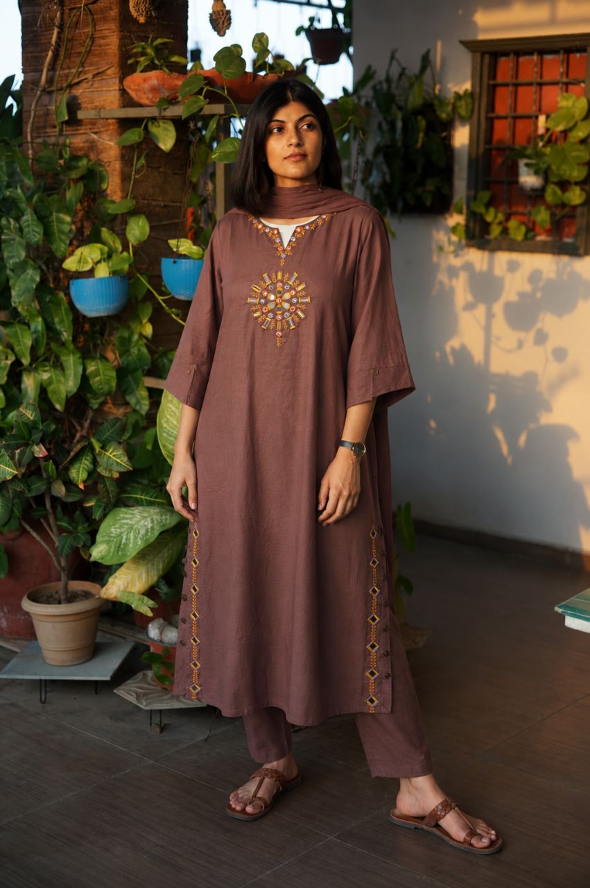 2XL Muted plum mul cotton kurta set with embroidery and mirror highlights