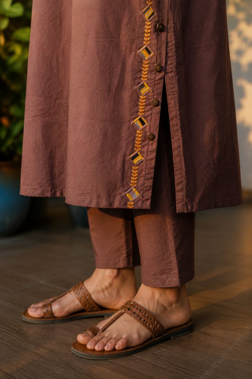 2XL Muted plum mul cotton kurta set with embroidery and mirror highlights view 4