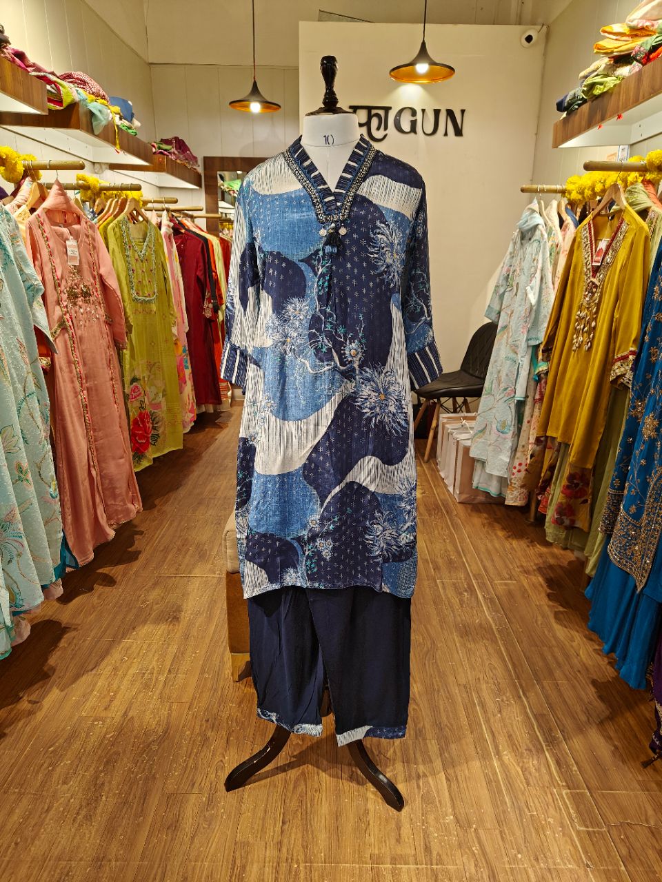 Midnight blue crepe kurta set with neckline highlight view 4