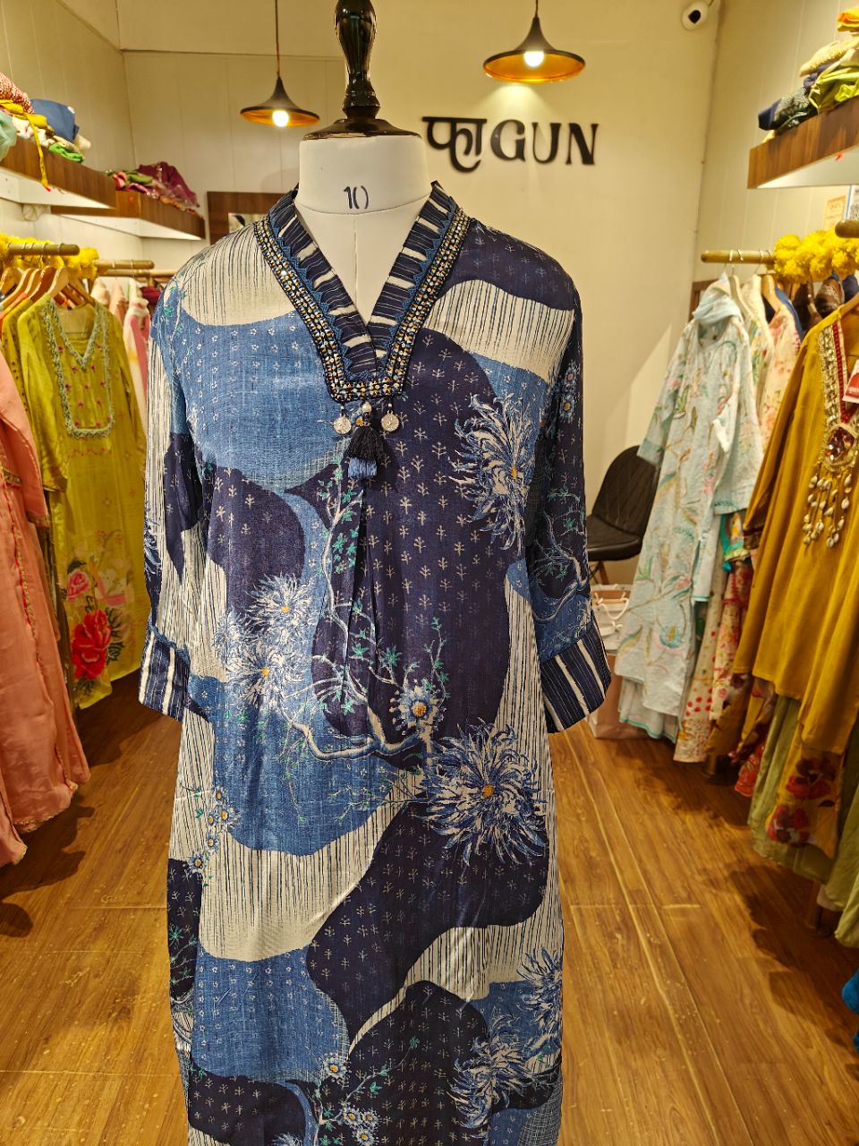 Midnight blue crepe kurta set with neckline highlight view 5