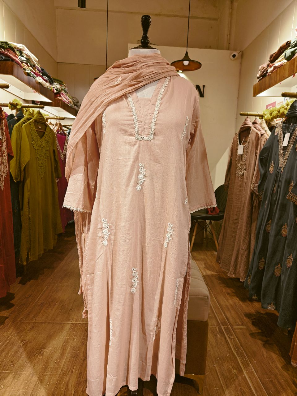 L Peach pink mul cotton kurta with floral embroidery view 3