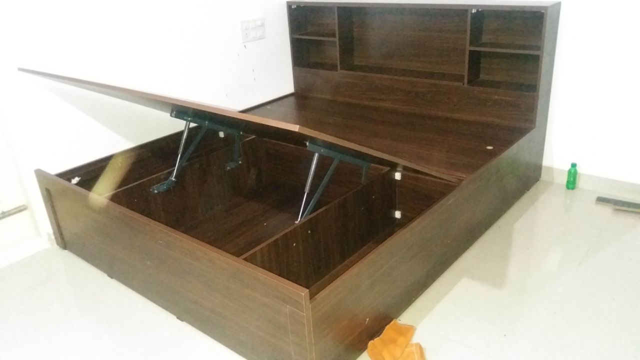 Wooden Storage Bed Queen Size & Hydralic