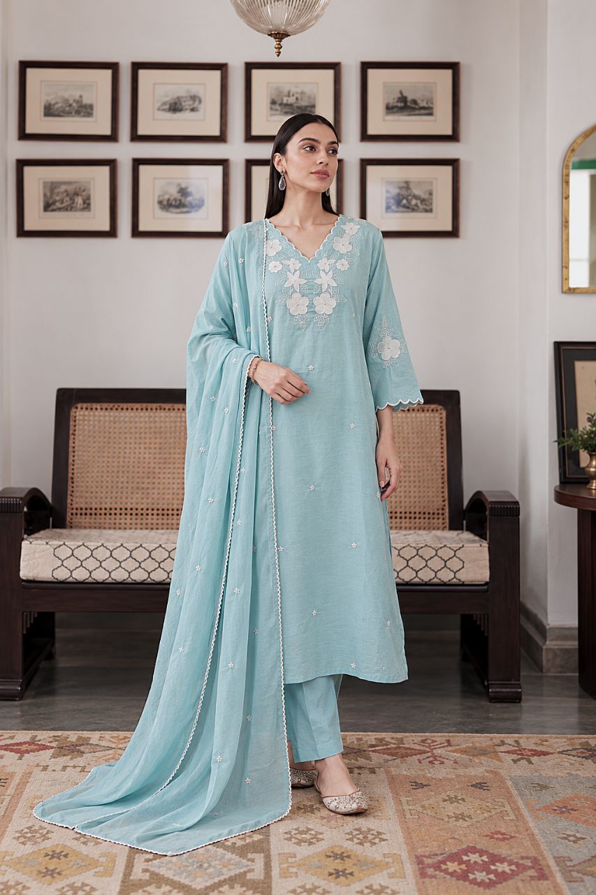 Pastel Blue Cotton Slub Kurta Set With White Floral Patch view 2