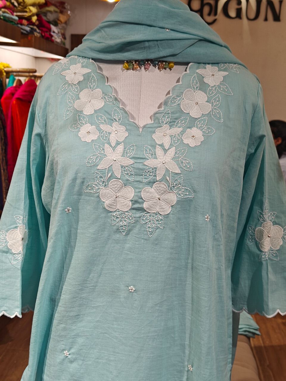 Pastel Blue Cotton Slub Kurta Set With White Floral Patch view 5