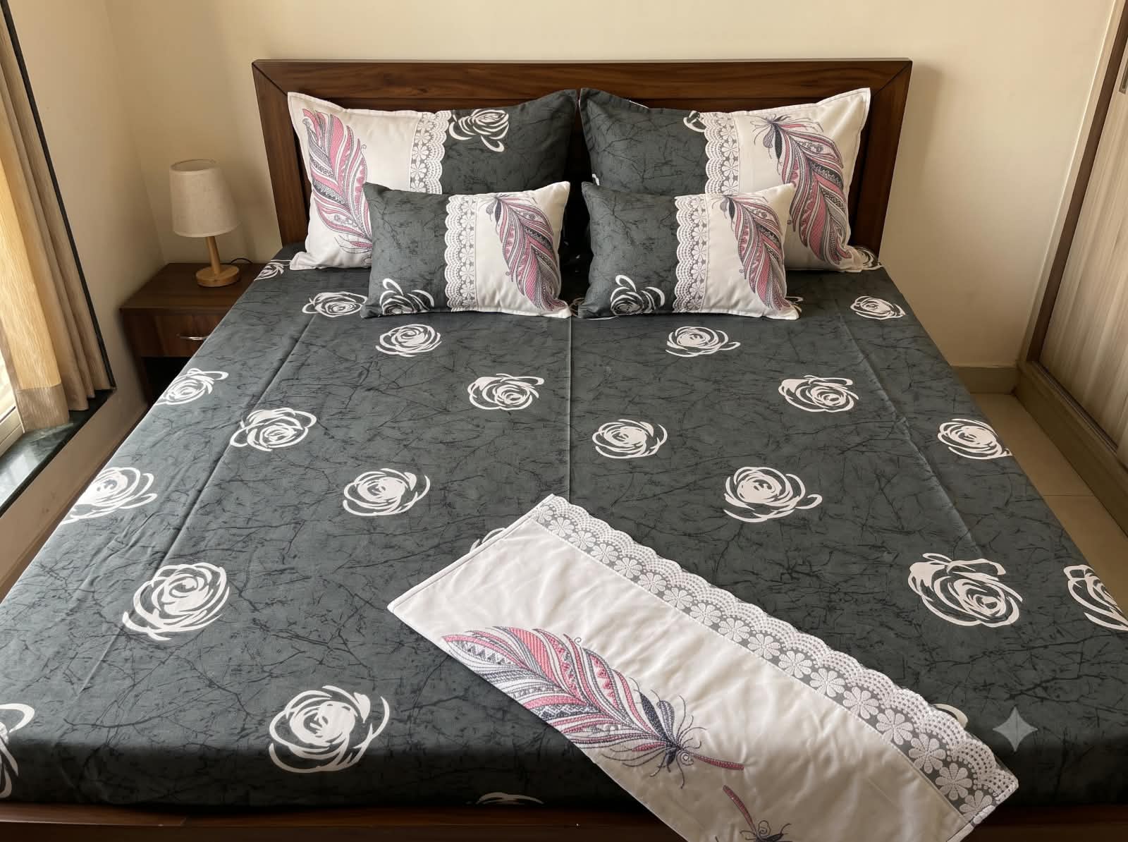 5 Pcs Premium Double Bedsheet Set