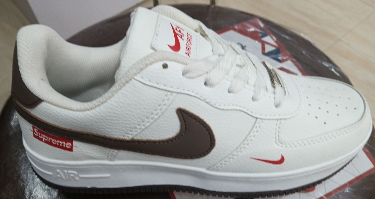 Nike Sneaker