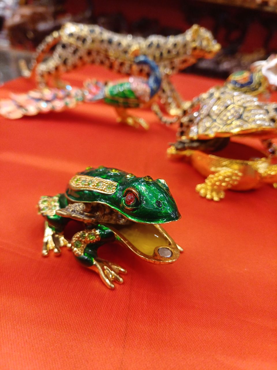 Decorative Frog Statue