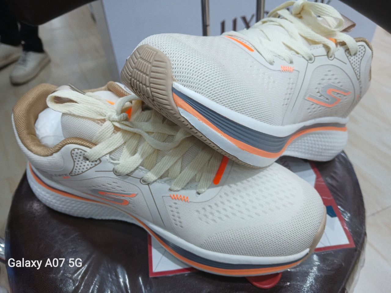 Imported Skechers Ran