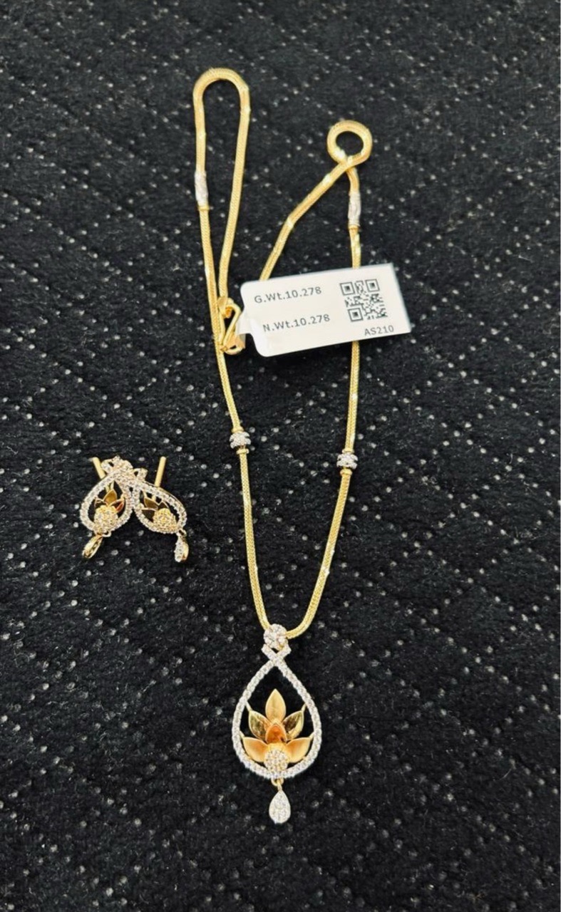 Pendant Set with Earring