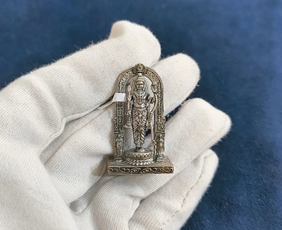 Silver Idols view 4