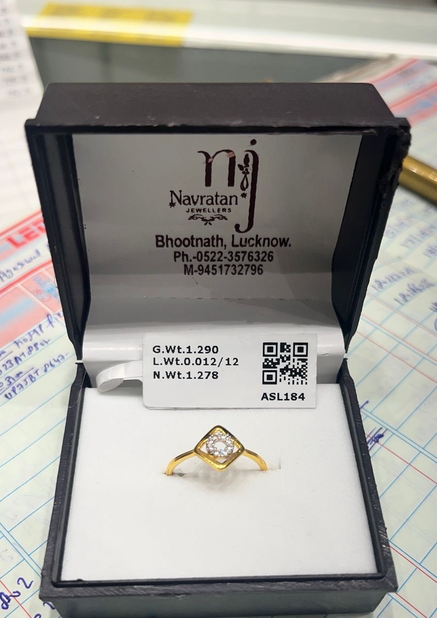 Lightweight Ladies Ring (18carat)