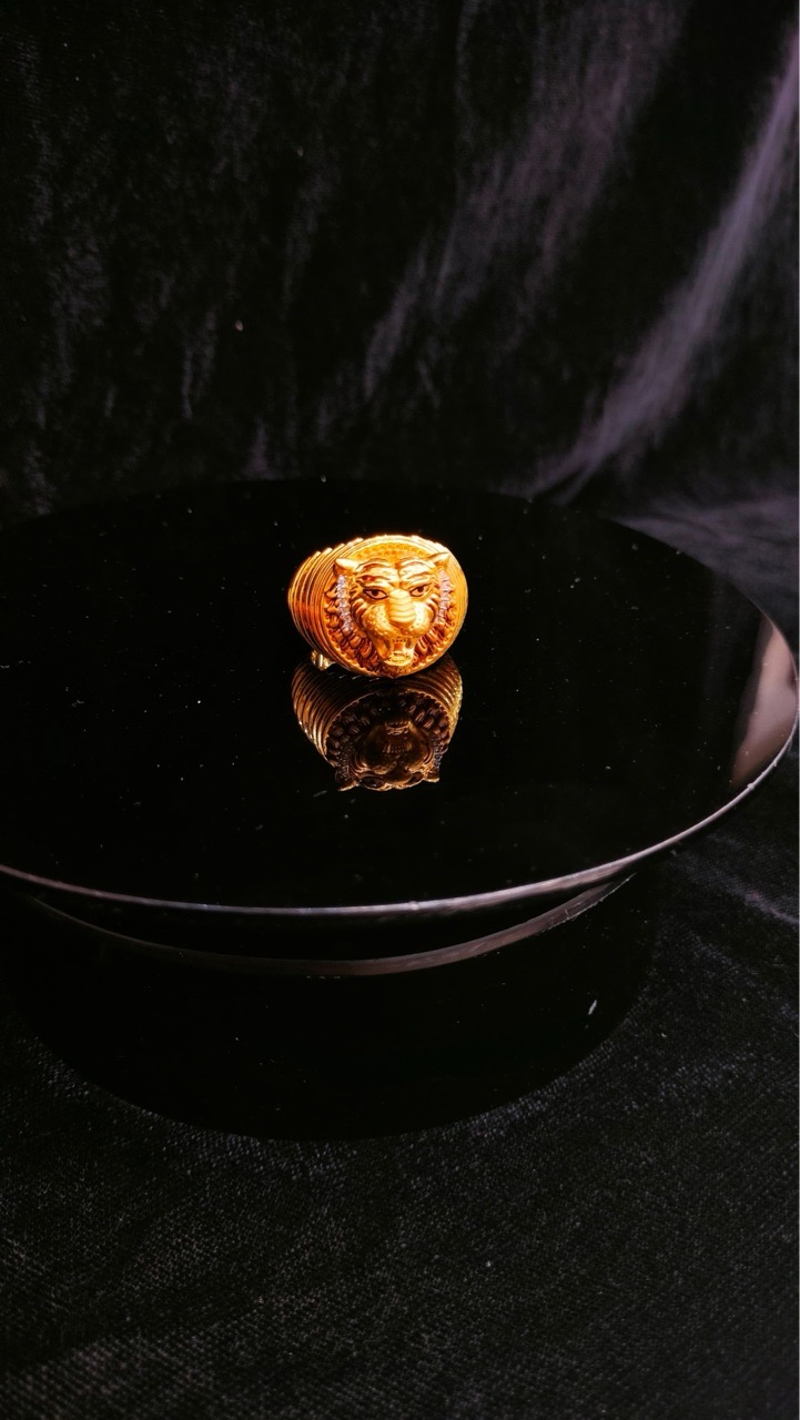 Gold Lion Ring