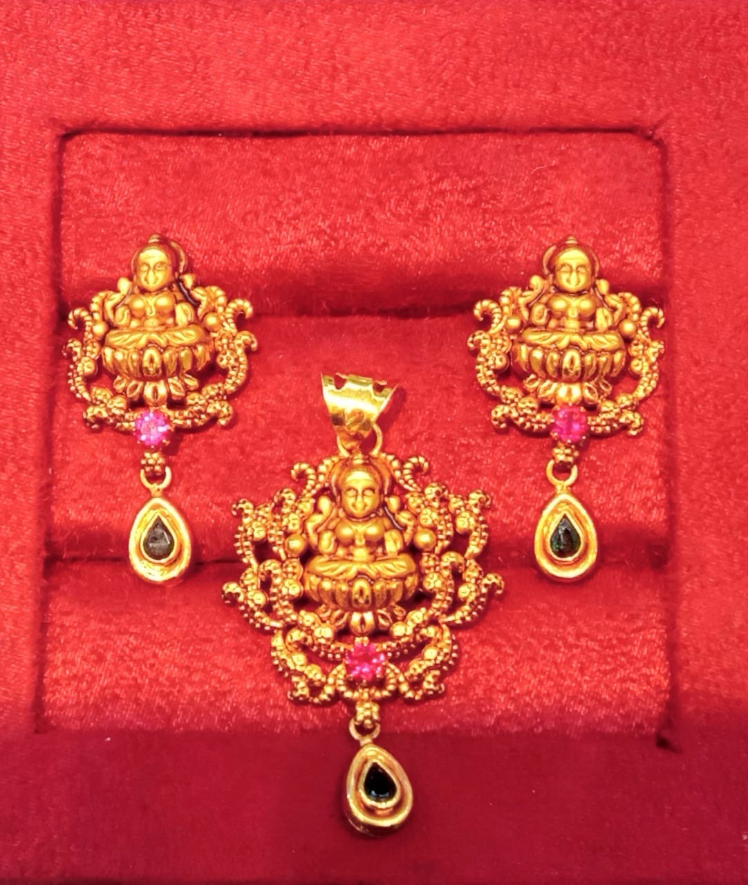 Navratan Goddess Pendant Set