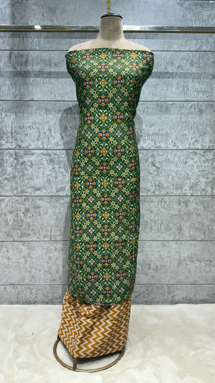Traditional Ikat Printed Suit view 4