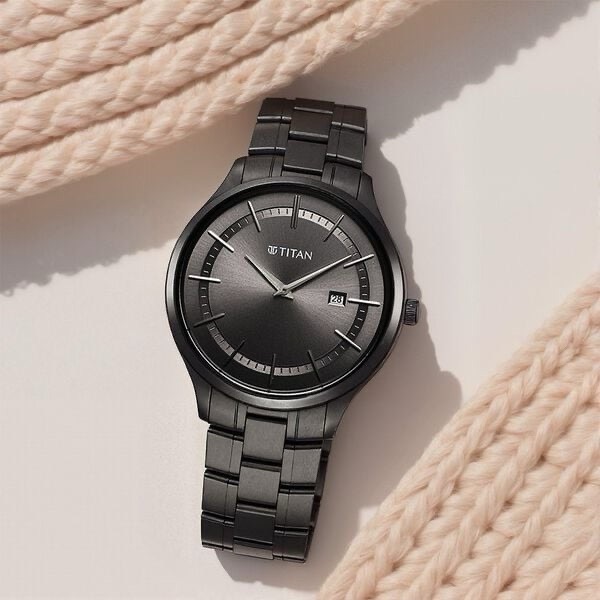 Titan Mens Watch view 3