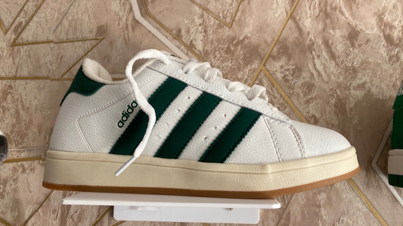 Adidas Court Superstar Sneakers view 2