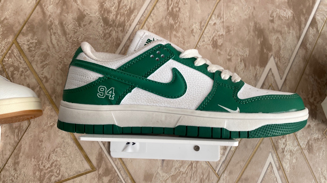 Nike Dunk Low 94 Green White view 2