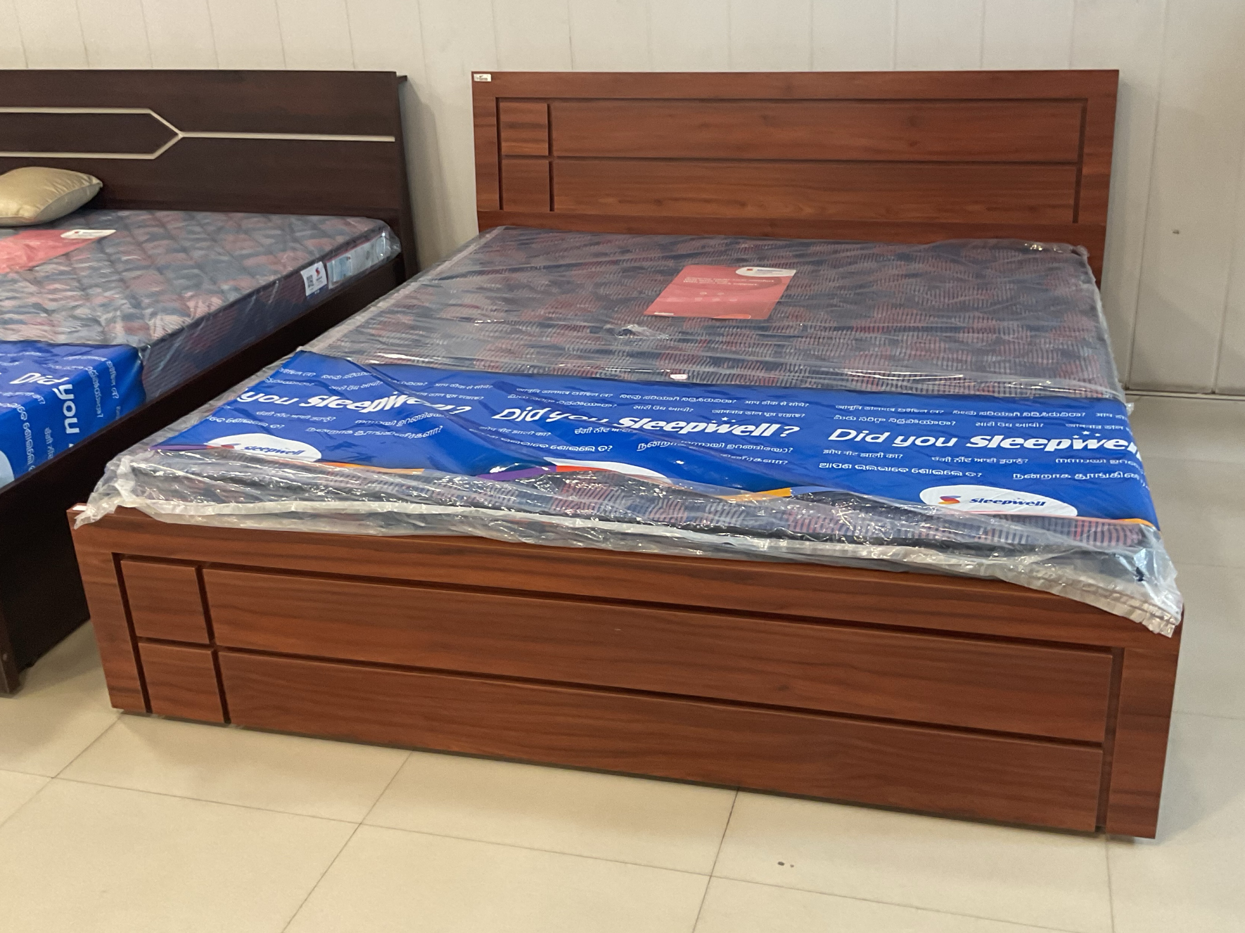 Tseb Settee Bed view 2