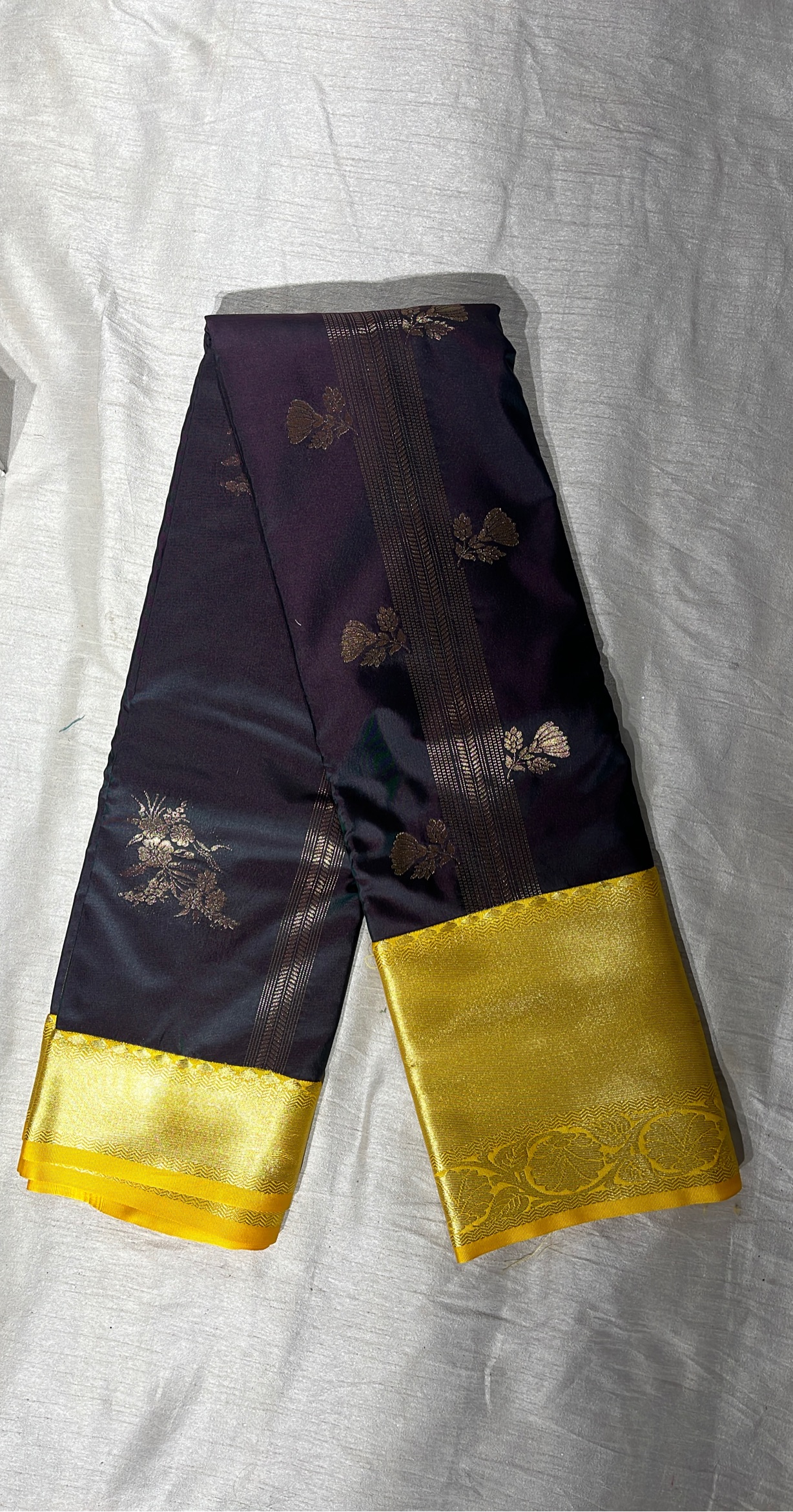 Kuttu Semi Silk Saree view 2