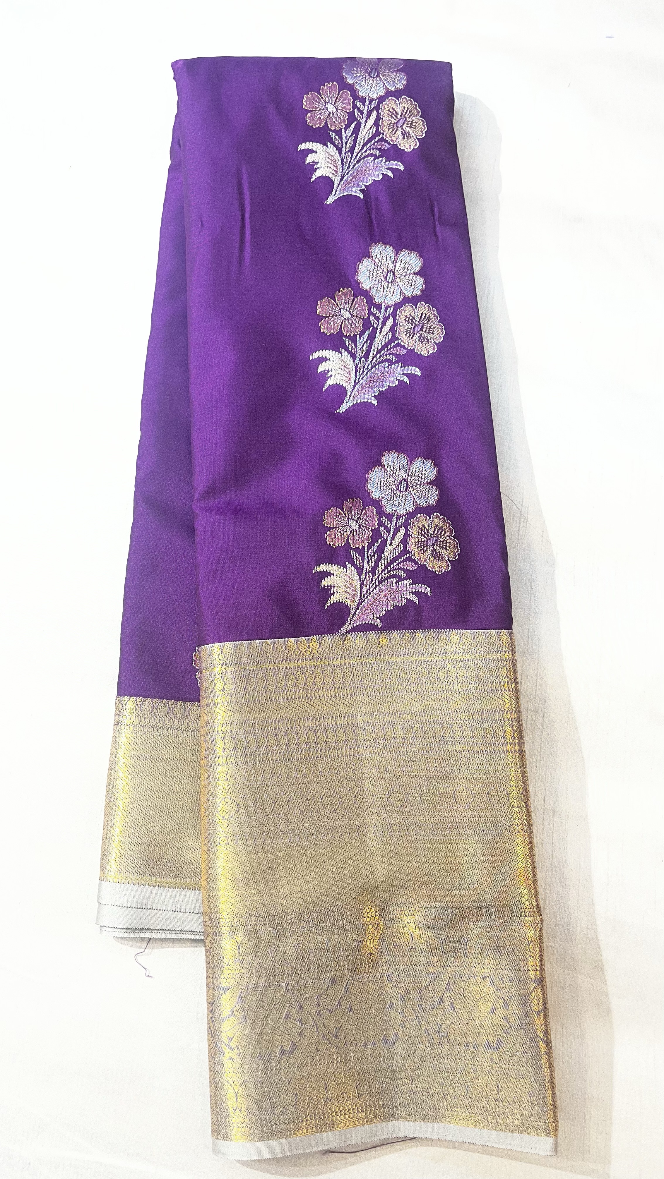 Kuttu Silk Saree view 2