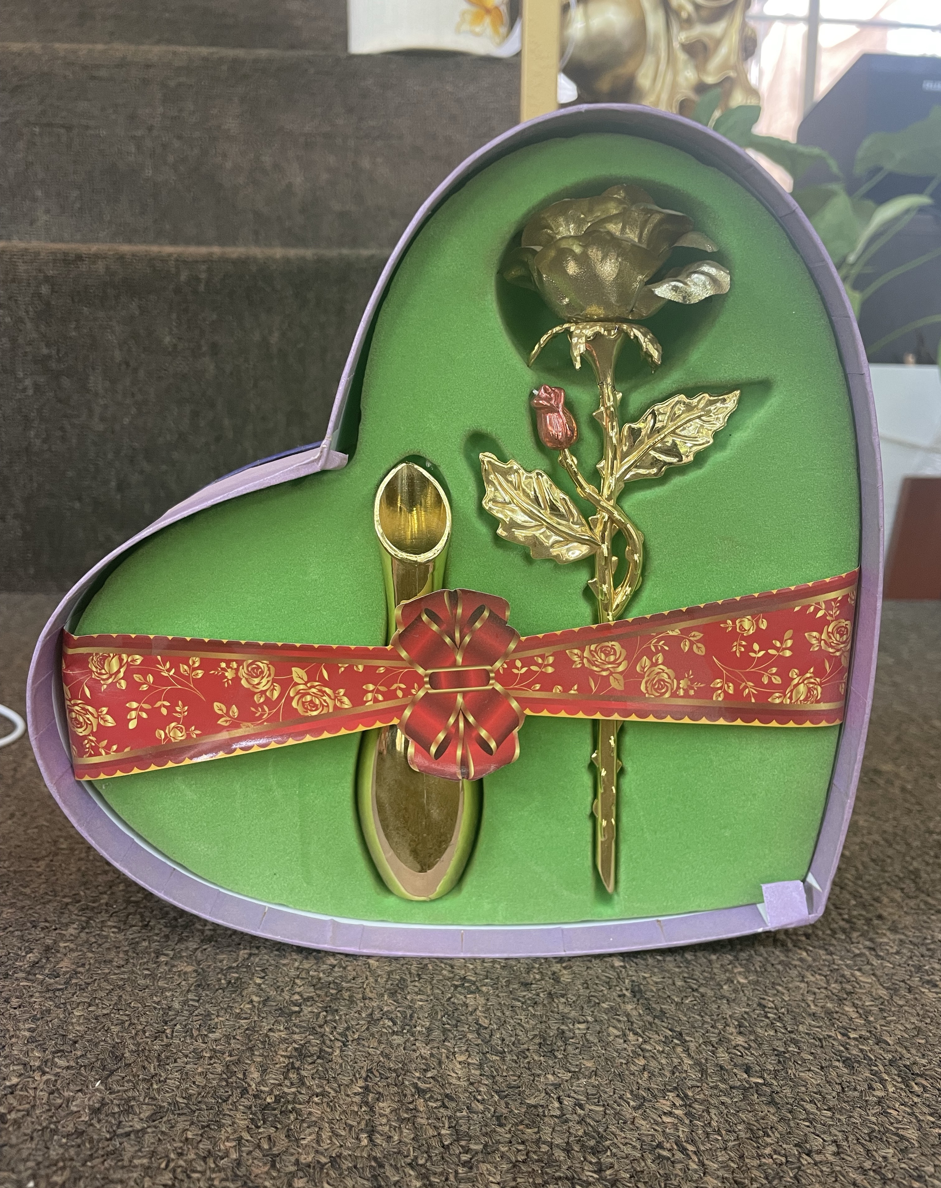 Gold Rose Gift Set view 2