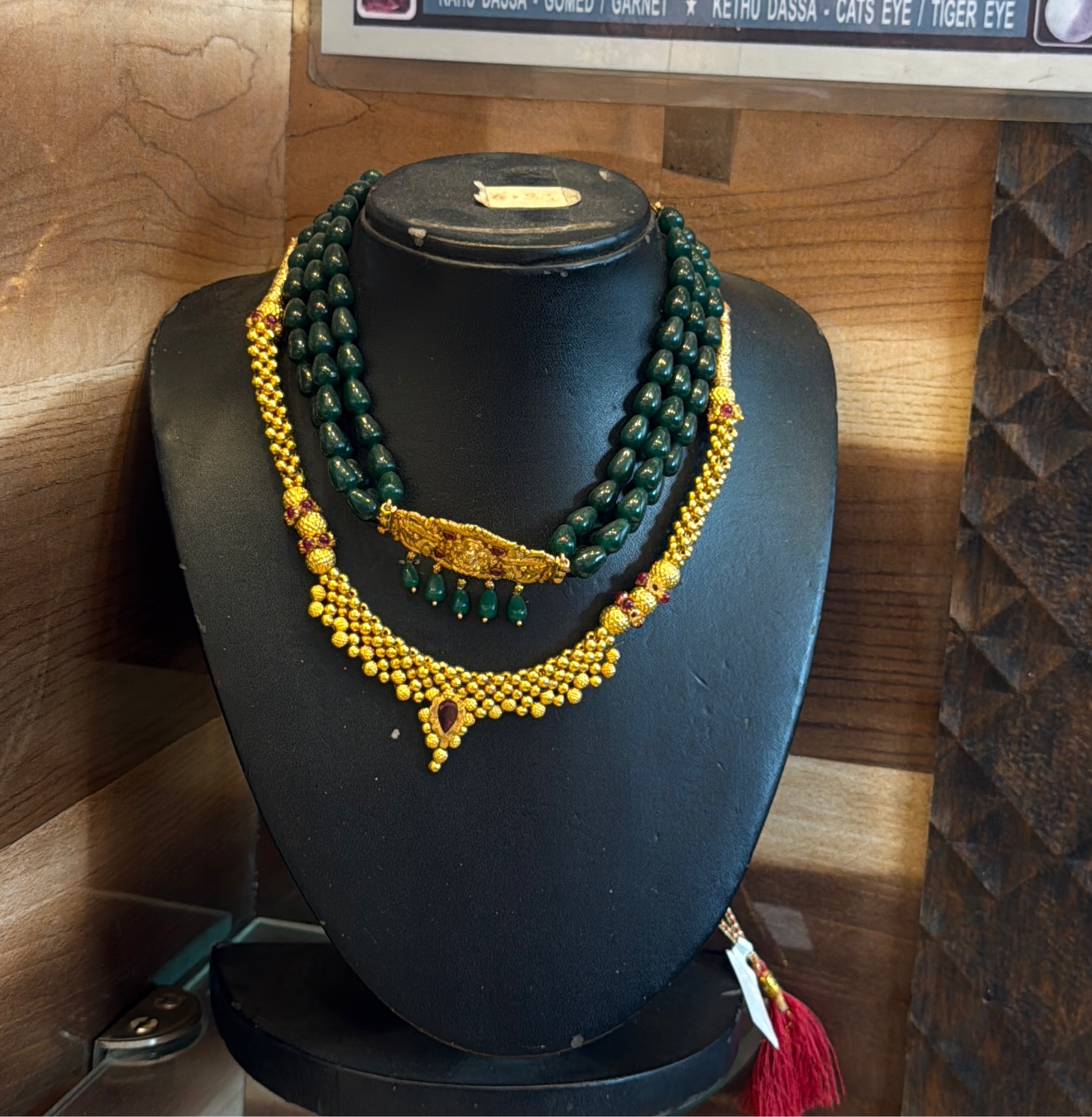 Traditional Indian Necklace Set view 2