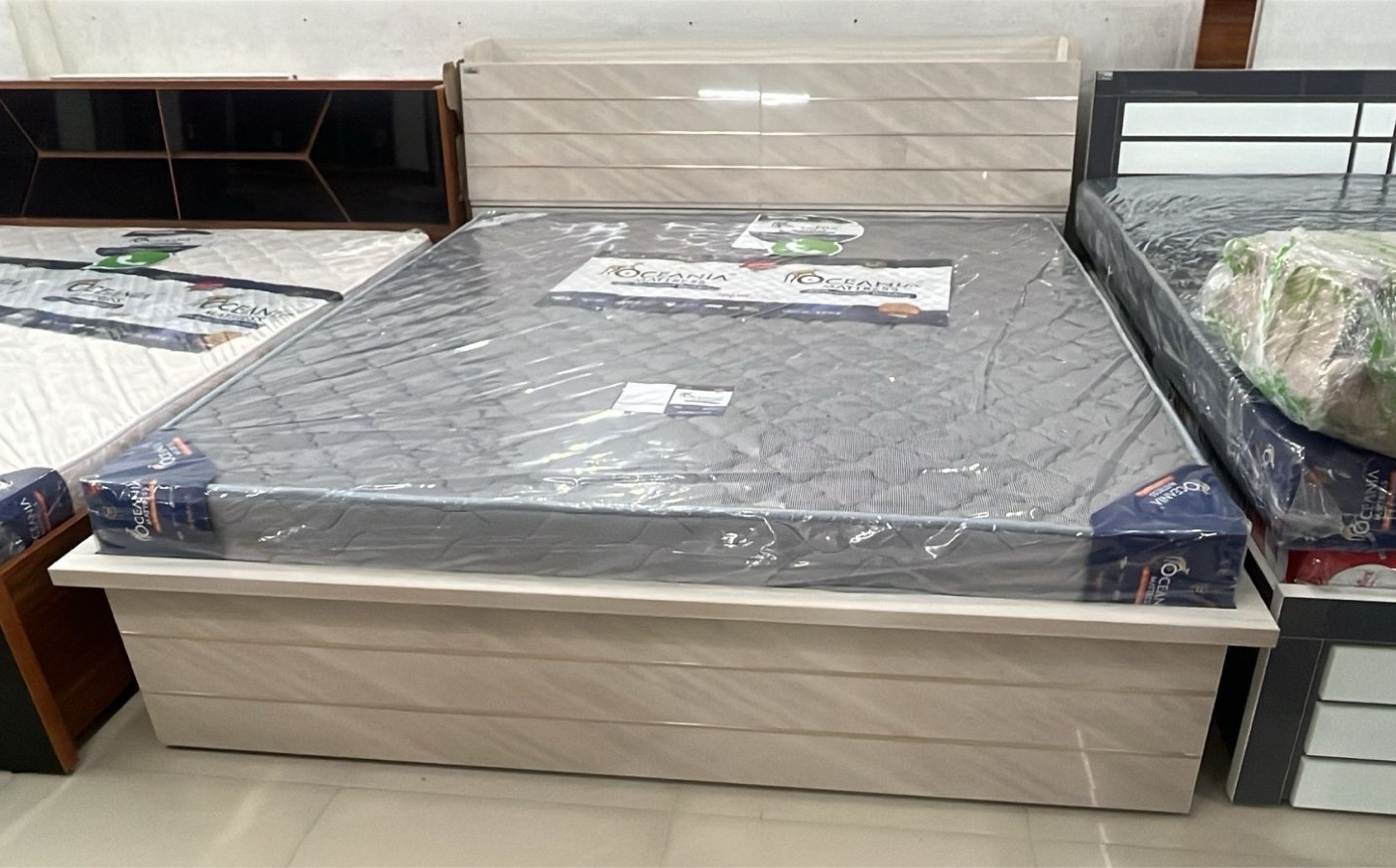 Tseb King Size Uv Bed view 2
