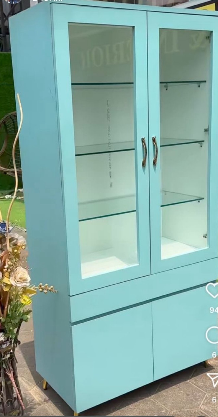 Stylish Display Cabinet view 2