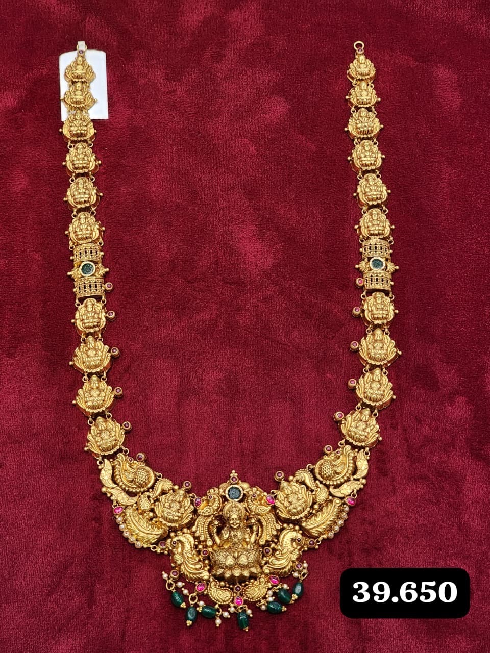 Traditional Gold Necklace Set view 10