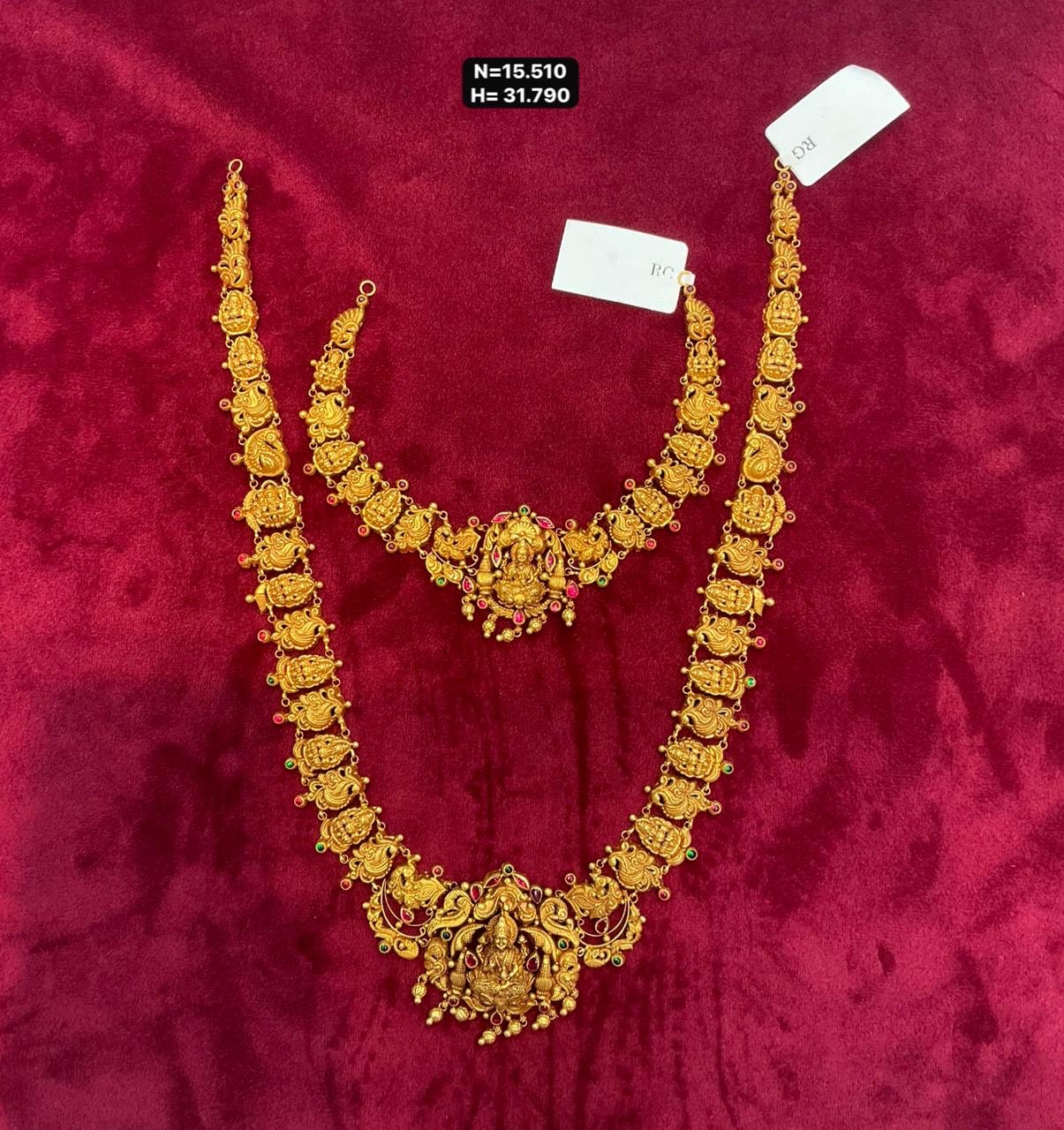 Traditional Gold Necklace Set view 9