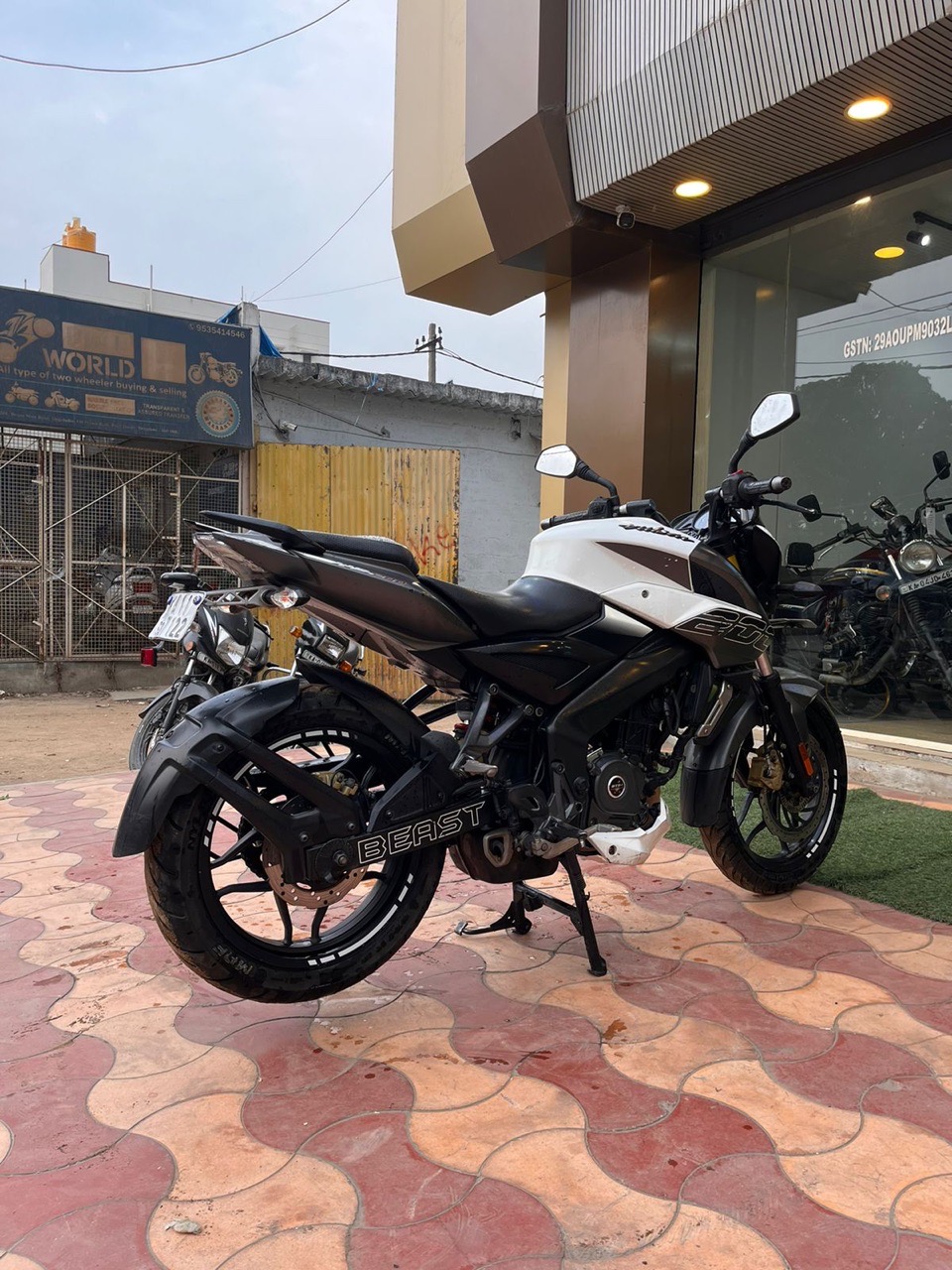 Pulsar Ns 200/ 2018 Model view 7
