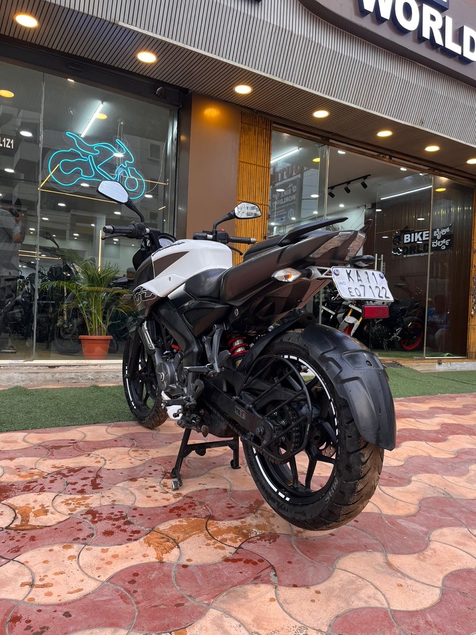 Pulsar Ns 200/ 2018 Model view 6