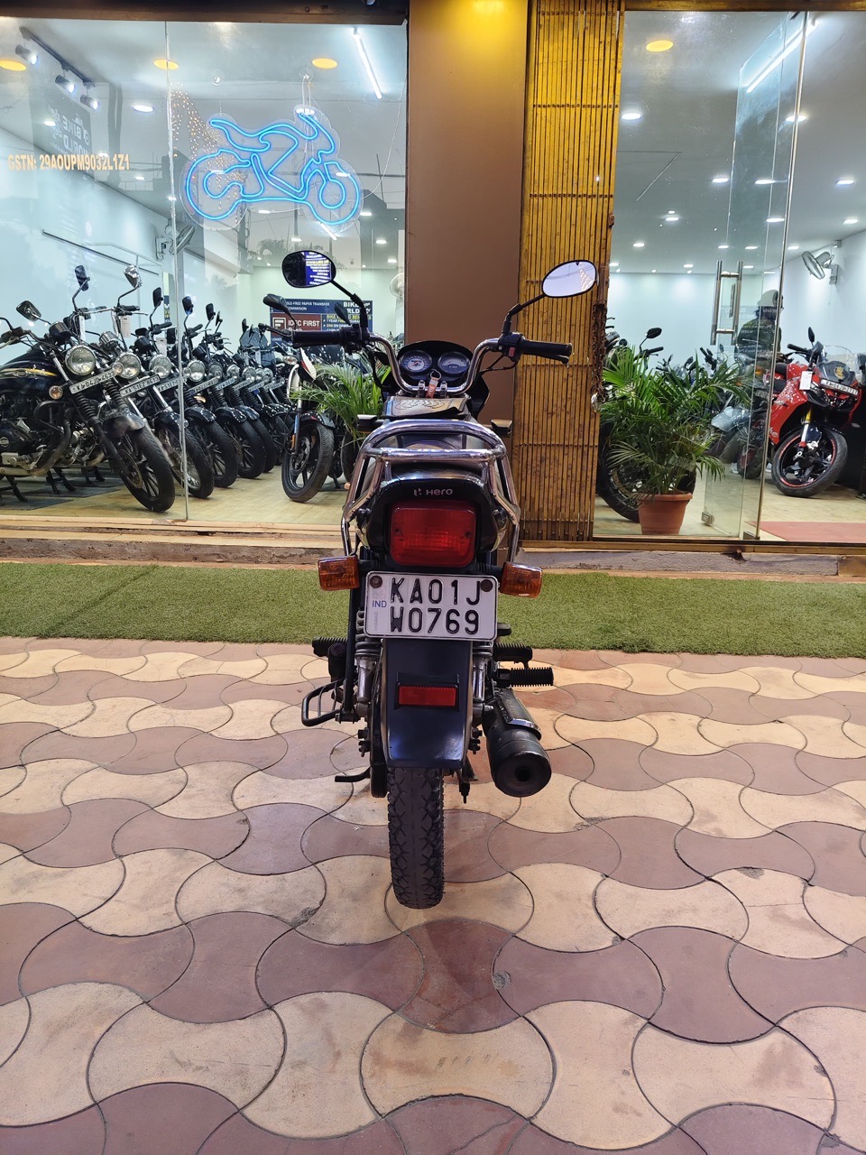 Hero Splendor Plus/ 2023 Model view 8