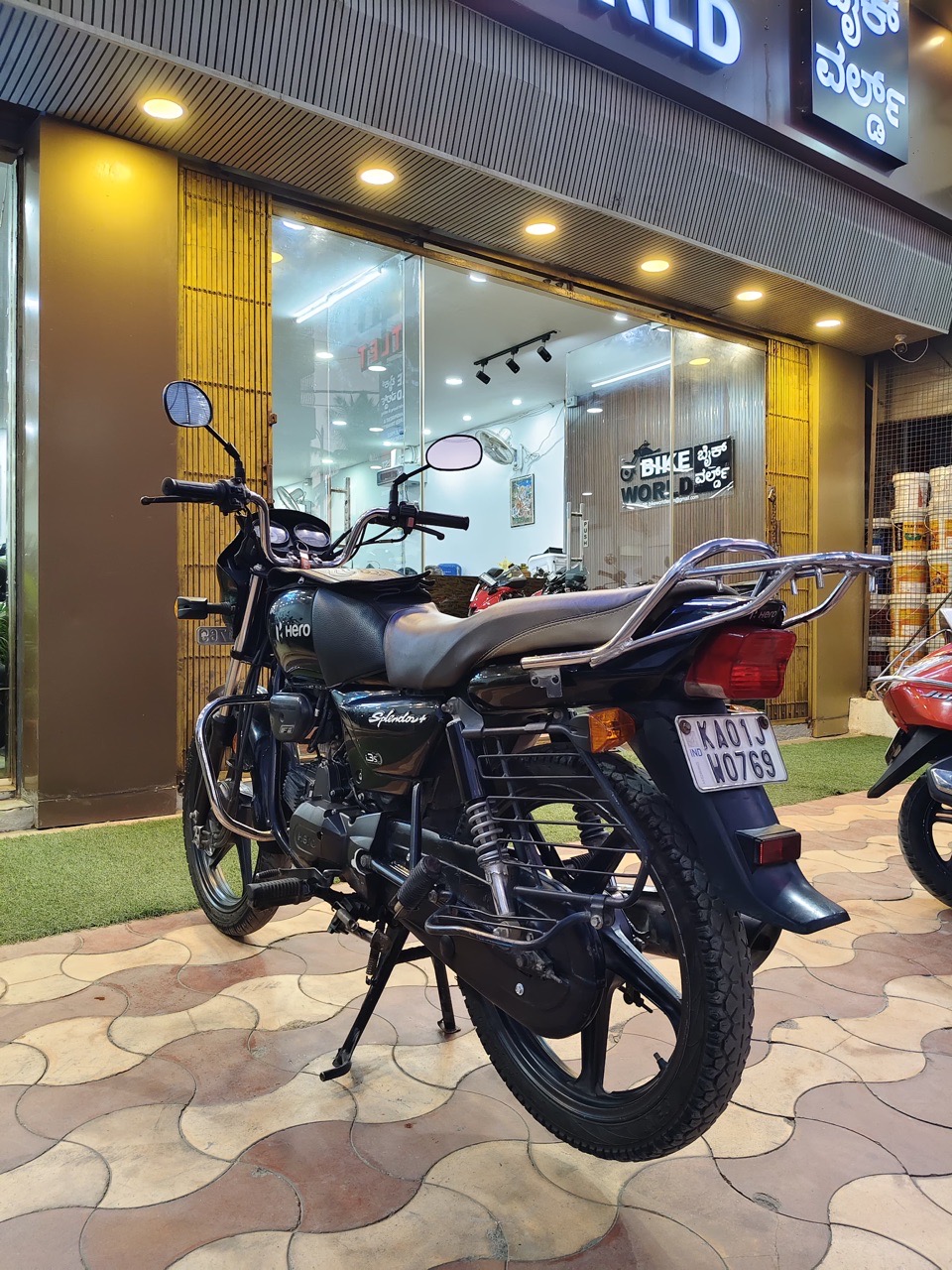 Hero Splendor Plus/ 2023 Model view 6